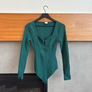 NWOT Abercrombie & Fitch V-Neck Bodysuit, Size M